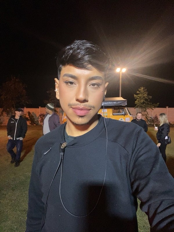 Nicolas Borges em ambiente de evento